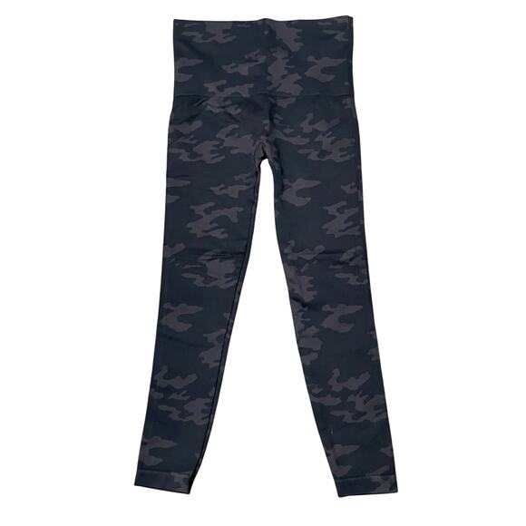 Spanx Camouflage Look At Me Now Seamless Crop Leggings Women's sz M  Black Gray - Picture 3 of 9